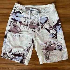 OAKLEY Boardshorts Surf Board Shorts Bathing Suit sz 30 White Flowers 22” Long